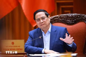 Thủ tướng Phạm Minh Chính chủ trì họp về Đề án phòng, chống sụt lún, sạt lở, ngập úng, hạn hán, xâm nhập mặn vùng đồng bằng sông Cửu Long đến năm 2035, tầm nhìn đến năm 2050. (Ảnh: Dương Giang/TTXVN)