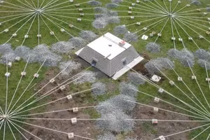 Hình ảnh về mạng lưới trạm hạ âm tại trạm hạ âm IS49, Tristan da Cunha, Vương quốc Anh.