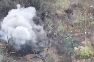 Hỏa lực tập kết xưởng chế tạo pháo binh, xóa sổ 22 trạm tác chiến điện tử