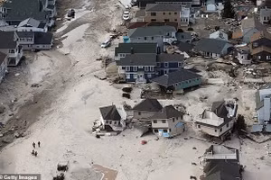 Siêu bão Sandy đổ bộ vào New Jersey vào ngày 31/10/2012. AccuWeather cảnh báo rằng một cơn bão thậm chí còn tồi tệ hơn sắp ập đến khu vực này