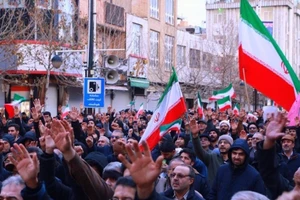 Người Iran xuống đường lên án bạo loạn.