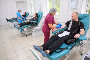 Chùm ảnh nỗ lực hỗ trợ nạn nhân cuộc tấn công kinh hoàng ở Kursk