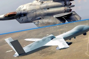 Lần đầu phi công F-22 điều khiển drone ngay trong buồng lái