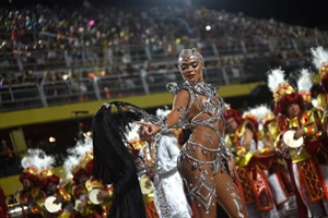 Mãn nhãn lễ hội hóa trang ở Rio de Janeiro