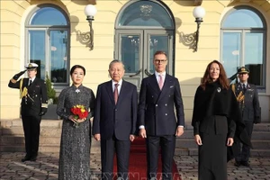 Tổng thống Cộng hòa Phần Lan Alexander Stubb và Phu nhân chủ trì Lễ đón chính thức Tổng Bí thư Tô Lâm và Phu nhân thăm chính thức Cộng hòa Phần Lan. Ảnh: Thống Nhất/ TTXVN 