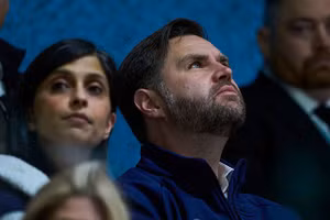 Phó Tổng thống Mỹ nêu quan điểm gây chú ý về UFO và người ngoài hành tinh