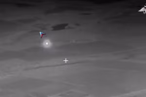 Video UAV Geran-2 giáng đòn xuống xưởng sản xuất thuốc nổ ở Zaporozhye