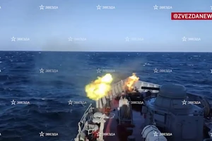 Hạ thủy tàu rà phá mìn Dmitry Lysov với thân sợi thủy tinh đầy uy lực