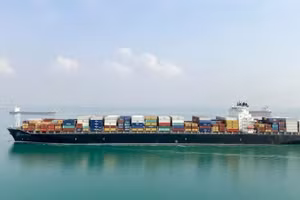 Vì sao tàu Trung Quốc phải quay đầu khi qua eo biển Hormuz?