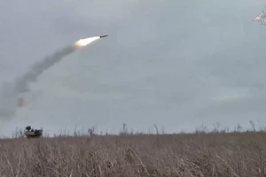 Đòn tập kích phá hủy hệ thống RAK-SA-12, 'quái vật' phòng không Tor-MU khai hỏa