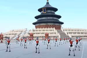 Video hàng chục robot tung cước gây choáng ngợp đền Thiên Đàn