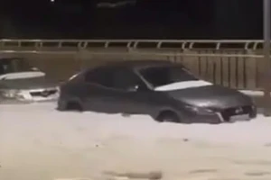 Malta chìm trong biển băng lũ bất thường