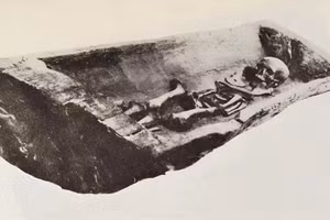 “Quan tài gỗ của Công chúa Bagicz.