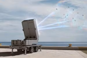 Leonidas là hệ thống vi sóng công suất cao (HPM) thế hệ tiếp theo do Epirus phát triển.