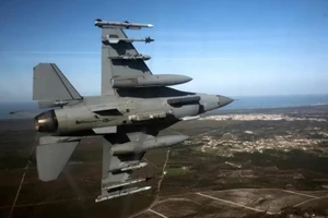 Máy bay F-16.