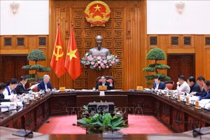 Thủ tướng Phạm Minh Chính chủ trì cuộc họp của Ban Thường vụ Đảng ủy Chính phủ về đề án sắp xếp các đơn vị hành chính. (Ảnh: Dương Giang/TTXVN)