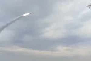 Hỏa lực tập kích sân bay quân sự, phá hủy radar AN/TPQ-50