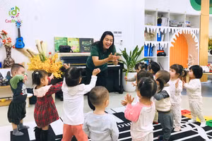 Hình ảnh giờ học Kịch truyện Âm nhạc do Cremusic triển khai.