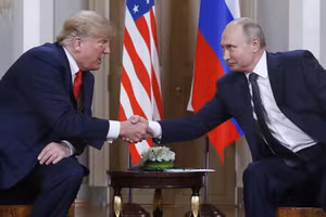 Ông Trump và Tổng thống Nga Vladimir Putin gặp nhau tại Phần Lan năm 2018. Ảnh: Pablo Martinez Monsivais / AP.