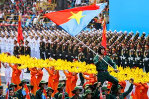 Hình ảnh Việt Nam kỷ niệm 50 năm ngày thống nhất trên báo quốc tế