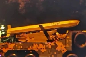 Hình ảnh chiếc YJ-18C được phát hiện tại cuộc duyệt binh của quân đội Trung Quốc.