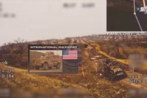 Đòn tập kích vào cơ sở cục tình báo, xóa sổ xưởng tàu không người lái mặt nước