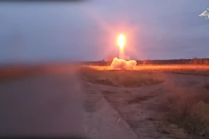 Hỏa lực dồn dập phá hủy loạt pháo, hàng chục thiết giáp và kho đạn