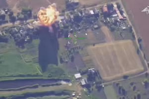 Hỏa lực phá hủy 2 bệ phóng IRIS-T, radar P-18 và loạt khí tài