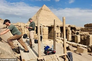 Bí ẩn 2 khoảng trống trong kim tự tháp Giza khiến giới khoa học 'gãi đầu'