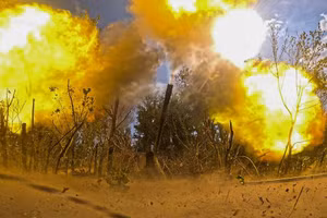 Đòn tập kích phá tan loạt trạm tác chiến điện tử, 2 xe bọc thép Snatch