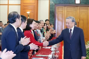 Tổng Bí thư Tô Lâm gặp mặt nông dân xuất sắc, nhà khoa học của nhà nông năm 2025