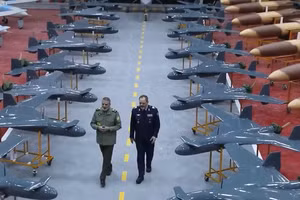 Video cận cảnh 1.000 UAV có sức hủy diệt cao về tay Quân đội Iran