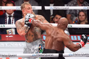Cận cảnh trận so găng giữa huyền thoại Mike Tyson và Youtuber Jake Paul