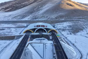 Khai trương hầm đường bộ dài nhất thế giới