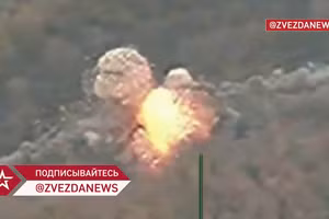 Cảnh Iskander trút hỏa lực xuống khu tập trung quân