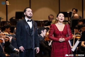 Hai nghệ sĩ khách mời Nazym Sagyntay và Rassul Zharmagambetov thăng hoa trong New Year Concert 2026.