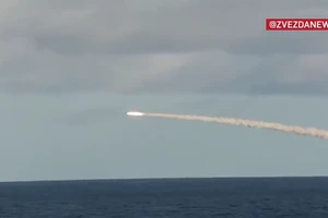 Tên lửa hành trình Oniks bắn trúng mục tiêu cách xa 300km