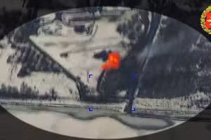 Đòn tập kích quy mô lớn xóa sổ bệ phóng HIMARS, tấn công sân bay quân sự