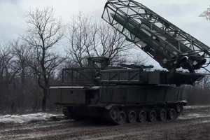 Hỏa lực dồn dập xóa sổ hệ thống phóng loạt Vampire, radar phản pháo AN/TPQ-50