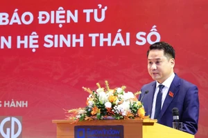 Tổng Biên tập Trương Thành Trung phát biểu tại Lễ ra mắt giao diện mới và hệ sinh thái số Báo Đại đoàn kết ngày 14/11.