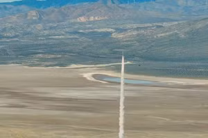 Một phương tiện siêu thanh Castelion được phóng thử nghiệm tại Sa mạc Mojave, California, Hoa Kỳ vào ngày 9/3/2024. 