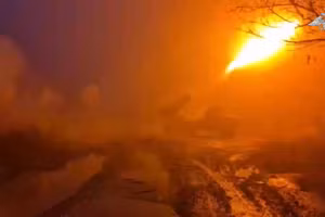 Hỏa lực dồn dập xóa sổ hàng chục xe tăng và xe bọc thép, kiểm soát thêm lãnh thổ