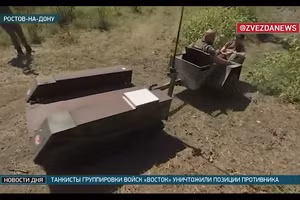 Màn đua tốc độ của các phương tiện sơ tán thương binh trên địa hình hiểm trở