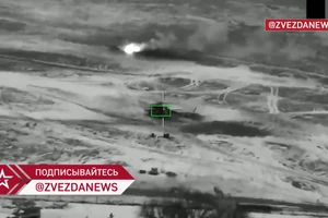 Công bố video drone Geranium giáng đòn trúng 2 trực thăng Mi-24 và Mi-8