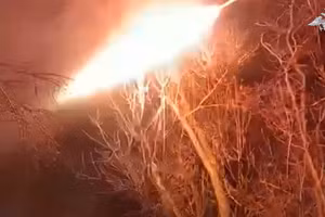 Hỏa lực bất ngờ phá hủy bệ phóng APR-40, HIMARS và xưởng UAV