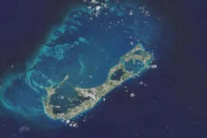 Ảnh vệ tinh Landsat 8 chụp Bermuda.