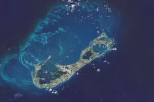 Ảnh vệ tinh Landsat 8 chụp Bermuda.