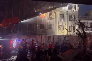 Một trong những tòa nhà bị nhắm tới sau cuộc tấn công của Israel vào Tehran vào sáng 13/6.