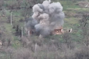 Loạt đòn đánh san phẳng 93 kho đạn, 10 xe tăng và bắn hạ 1.689 UAV