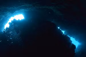 Phát hiện gây sốc trong hang biển khiến giới khoa học cảnh báo khẩn cấp